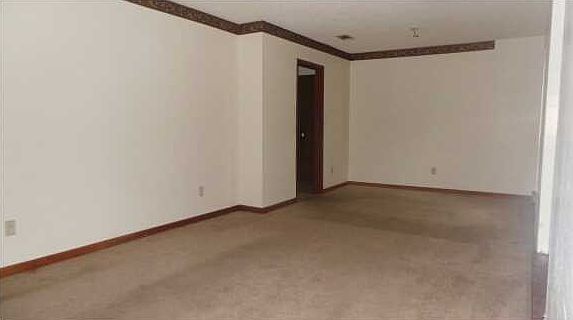5th image of 3100 W Avery St
