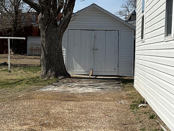 Detached garage/storage