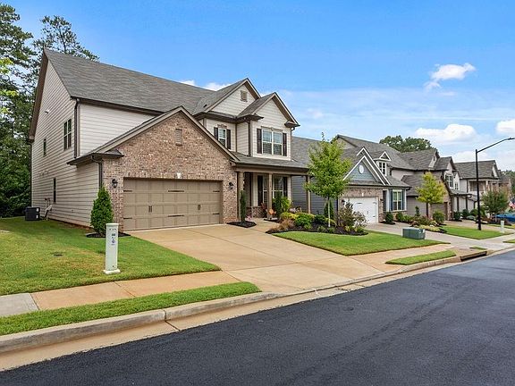 2nd image of 319 Chesterfield Cove