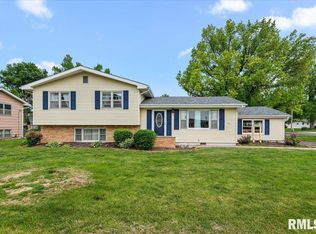 601 S Grand Ave, Chatham, IL 62629