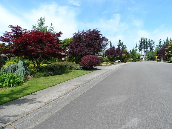4th image of 10920 64th Ave NW