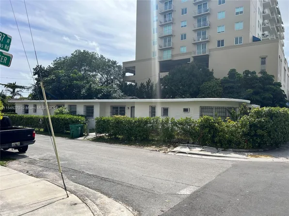 3690 SW 9th Ter, Miami, FL 33135