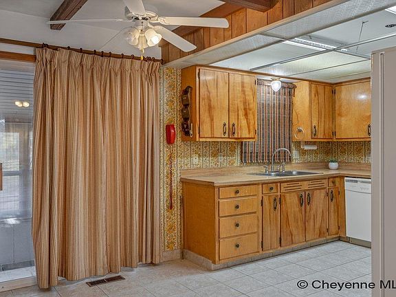 5th image of 3518 Birch Pl