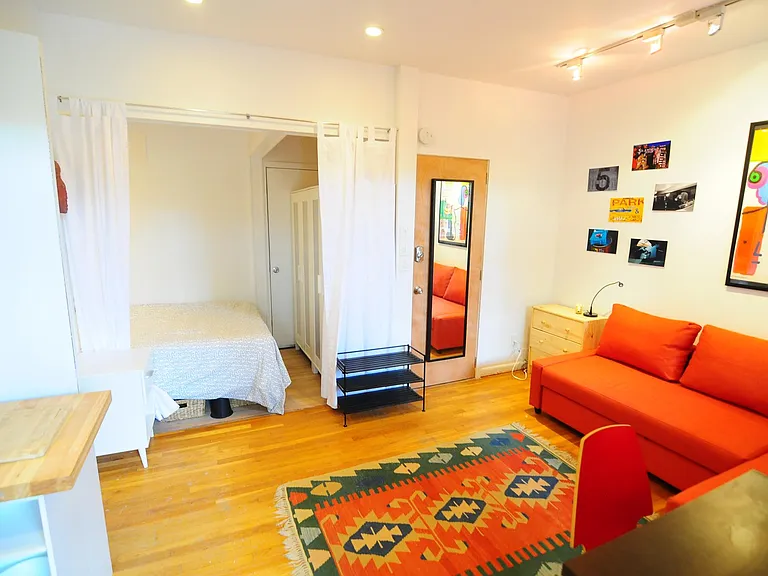 1712 Corcoran St NW #6R — Photo 3