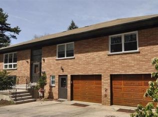 108 Parkway N, Yonkers, NY