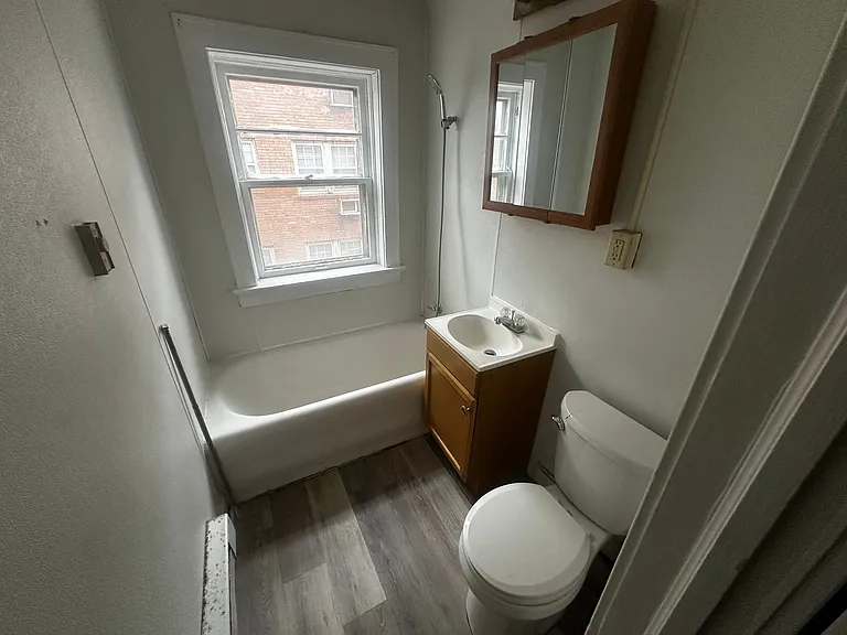 316 N Noyes Blvd — Photo 3