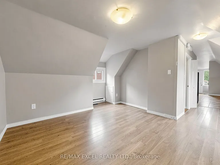 259 Victoria Ave N #3 — Photo 10