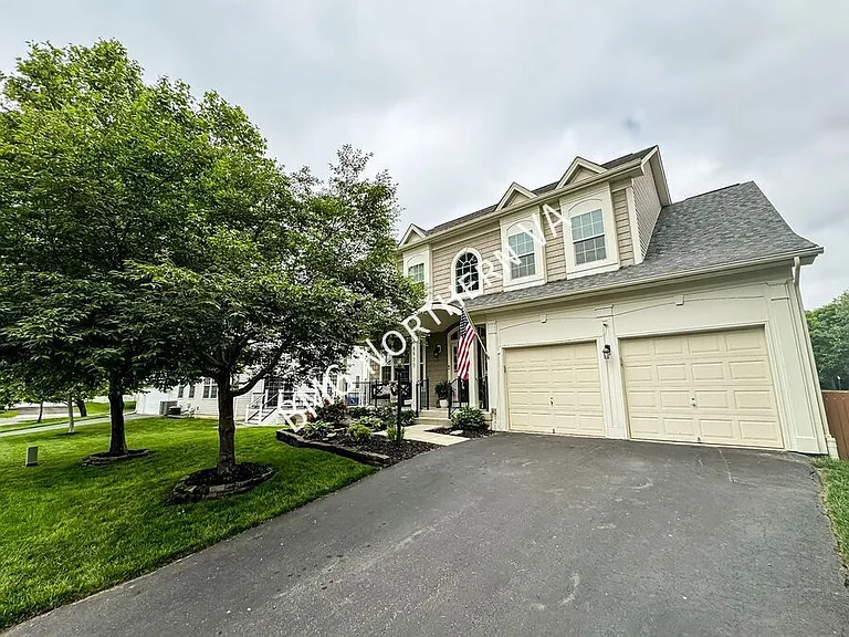 8930 Kingbird Ct — Photo 1