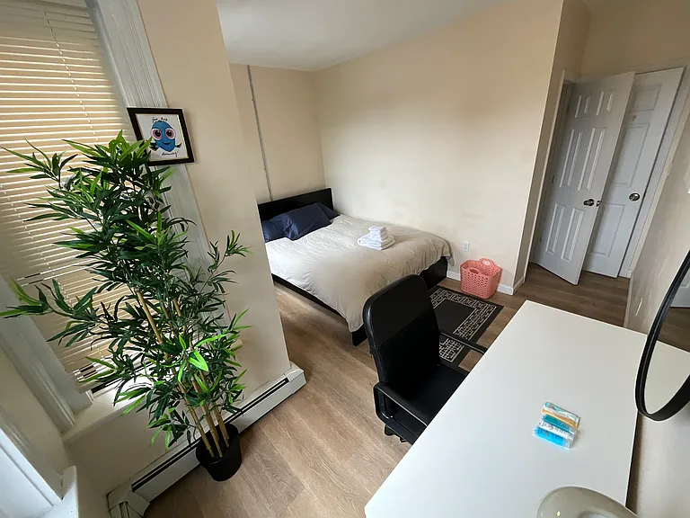 870 Harrison Ave #3 — Photo 14