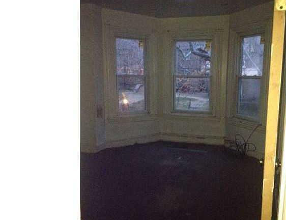 2nd image of 6324 Limekiln Pike