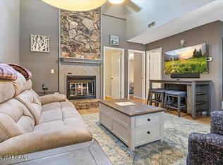 7 Roanda Beach Dr #2B, Lake Ozark, MO 65049