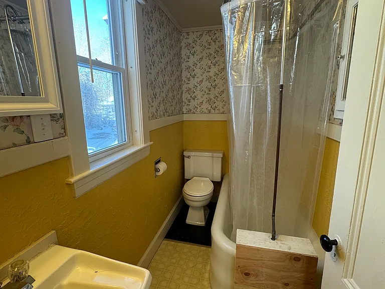 10 Maple St #1 — Photo 19