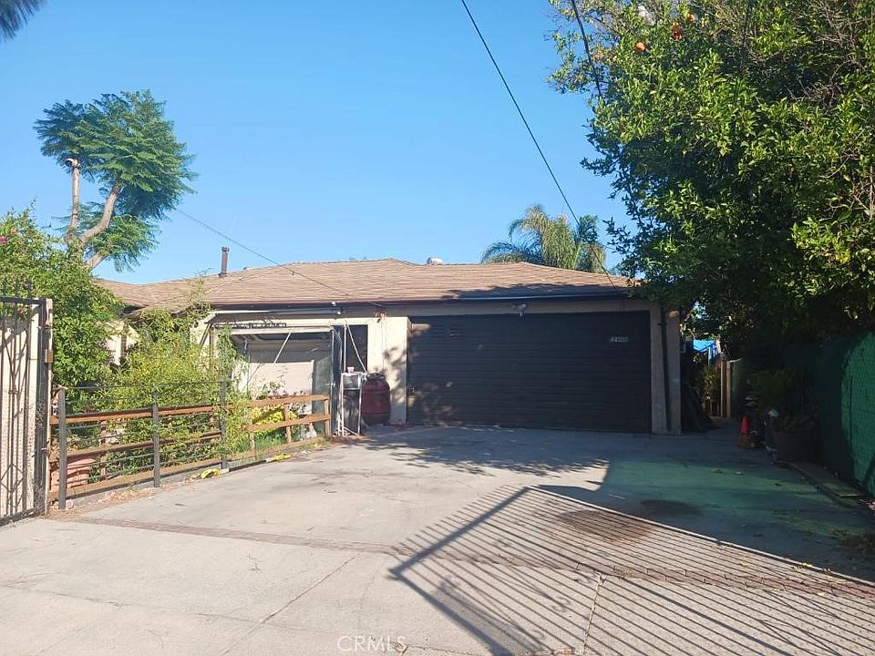 1st image of 12900 Kelowna St