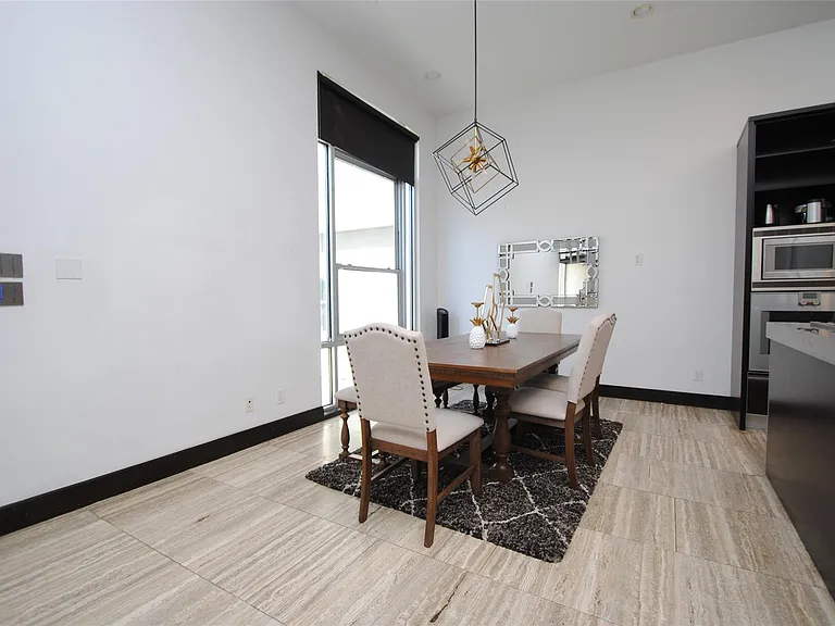 4118 Floyd St #A — Photo 14