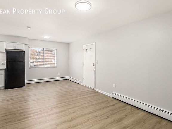 5th image of 558 Riverview Dr #A