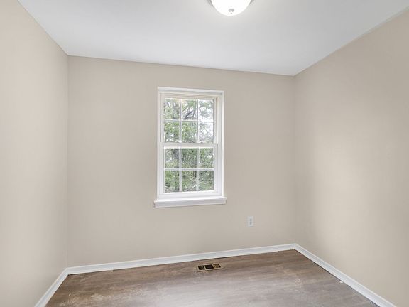 2nd image of 8507 Castlemill Cir