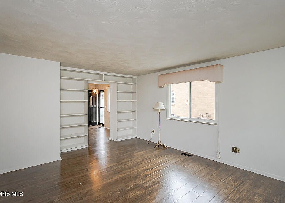 1st image of 2342 Dellwood Dr