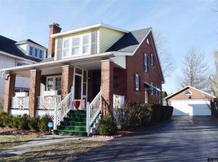 2017 10th St, Rensselaer, NY 12144