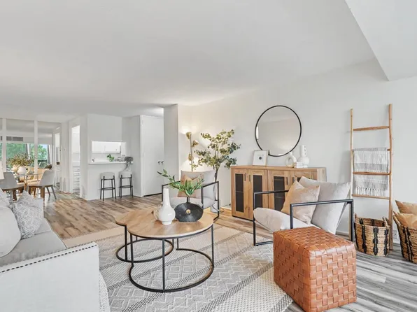 101 Alma St APT 904, Palo Alto, CA 94301
