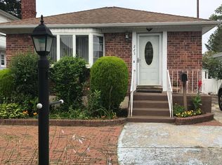 225 E Mineola Ave, Valley Stream, NY 11580