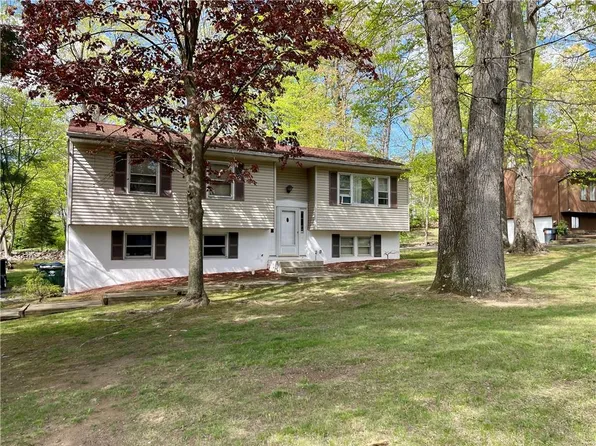 35 Rockwood Drive, Newburgh, NY 12550