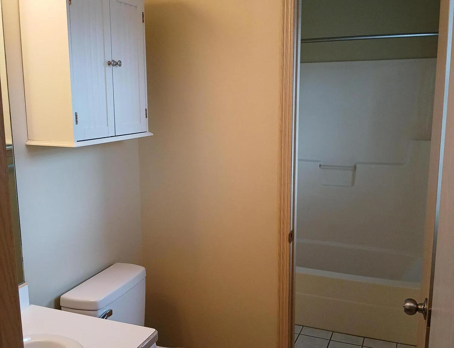 2 bed, 1.5 bath, 1190 sqft, $1,050 — Photo 4