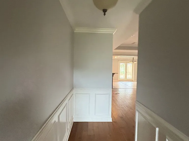 101 Avalon Ln — Photo 2