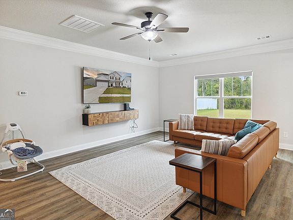 5th image of 103 Big Cypress Ct