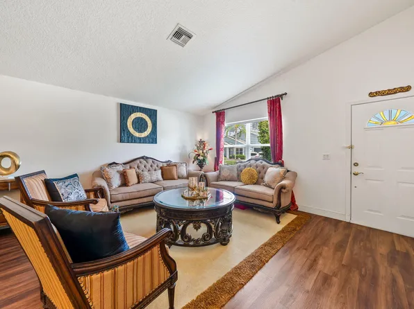 1223 Baycourt Isle, Greenacres, FL 33413