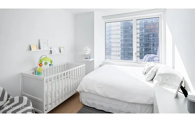 Rented by Douglas Elliman | media 19