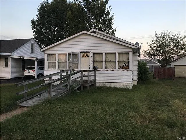 420 Lincoln Ave photo 1