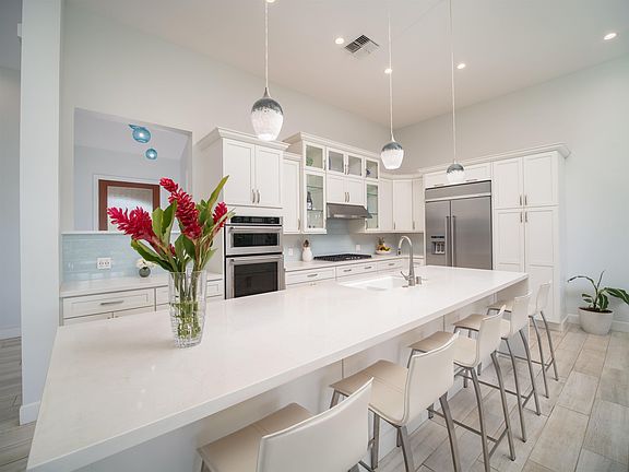 3rd image of 1550 Umeke Cir #99