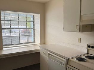 1066 Spirit Lake Rd, Winter Haven, FL 33880