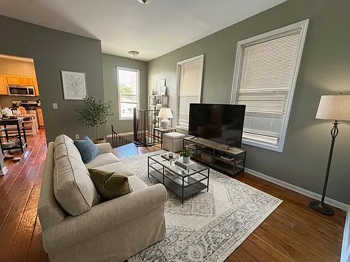 2612 W Armitage Ave #1 Photo 1