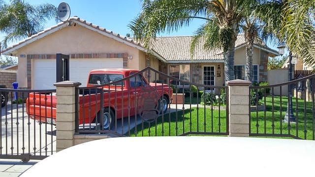 2nd image of 8884 Almeria Ave