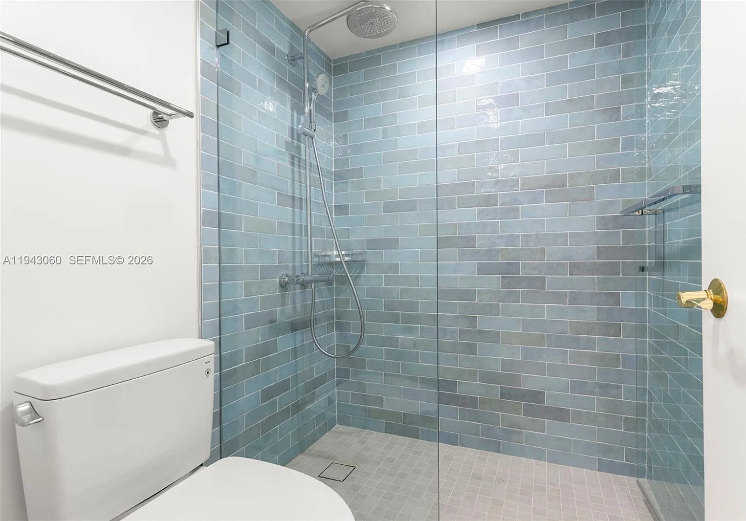 The Sterling Condo — Photo 4