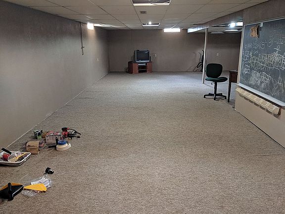 4th image of 408 N Massachusetts Ave
