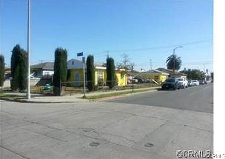 1st image of 800 E 107th St