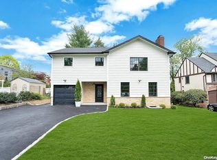 11 Andrew Rd, Manhasset, NY 11030