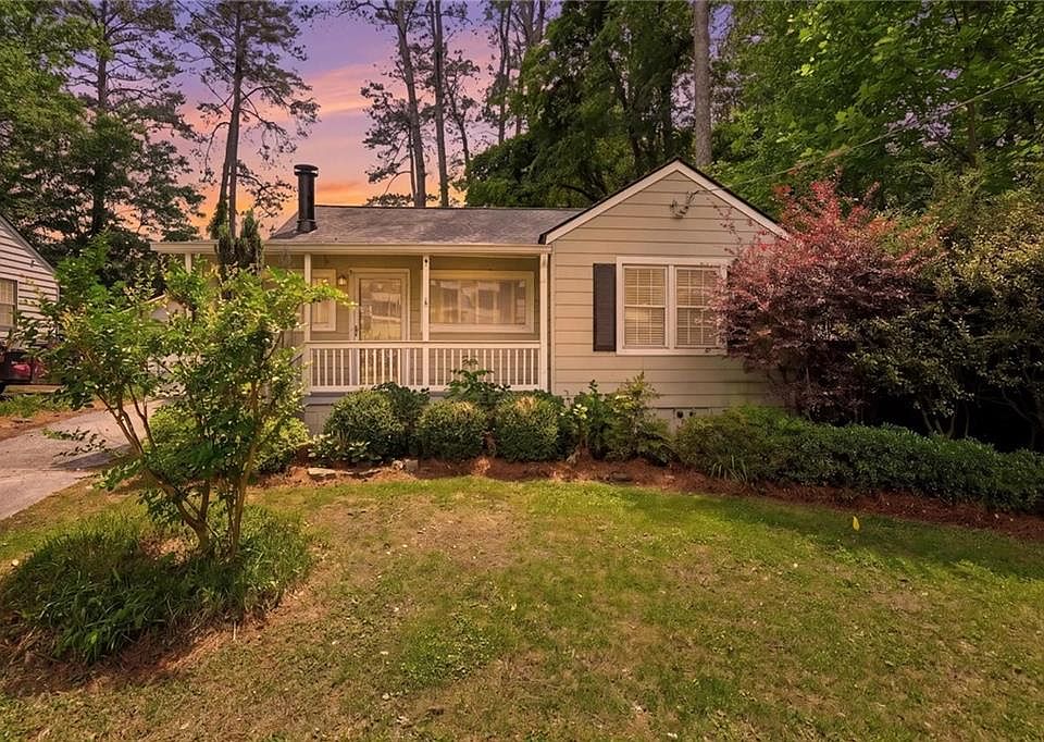 1st image of 1137 Kingsley Cir NE
