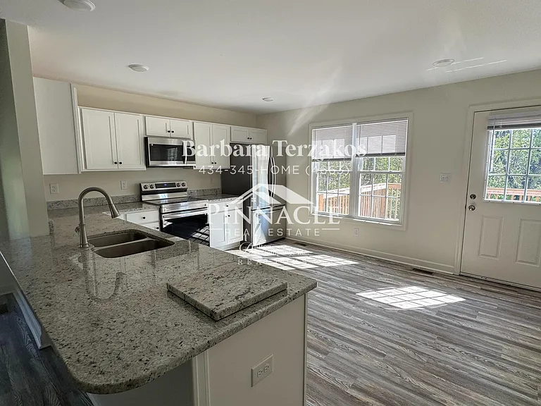 3231 Forest Brook Rd #A — Photo 10