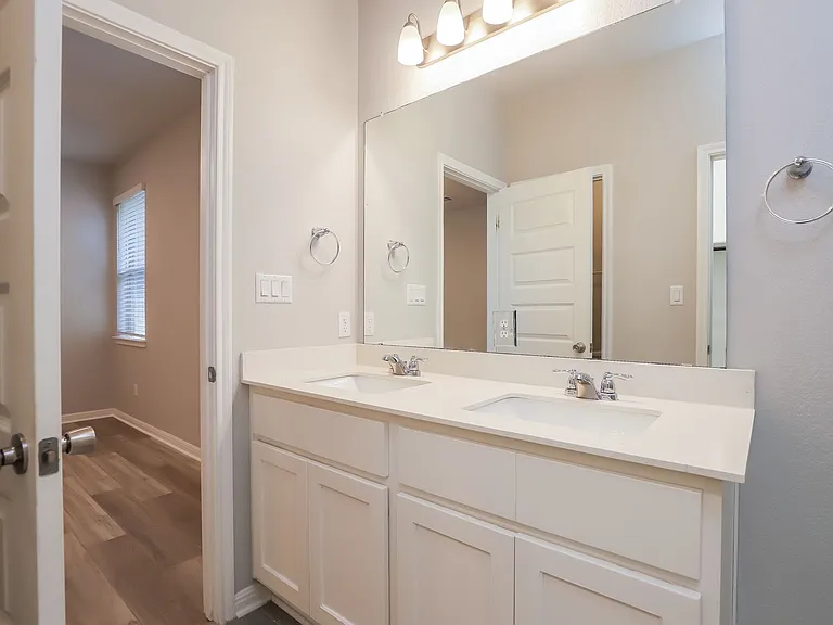 2724 Juniper Woods Rd — Photo 10
