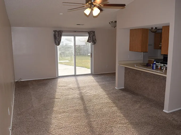 6805 Amberlake Dr — Photo 13