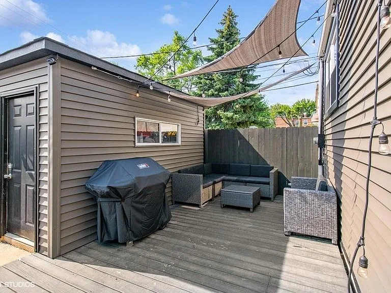 3232 N Troy St — Photo 18