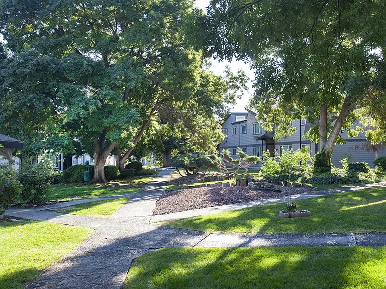 Crown Village — Photo 15