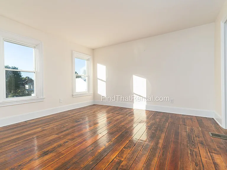 423 N Bedford St — Photo 23