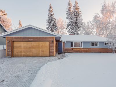 2727 Riverview Dr, Fairbanks, AK, 99709