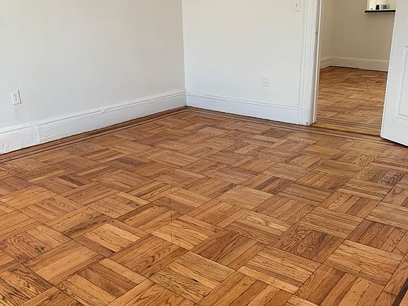 5th image of 1056 Washington Ave #2
