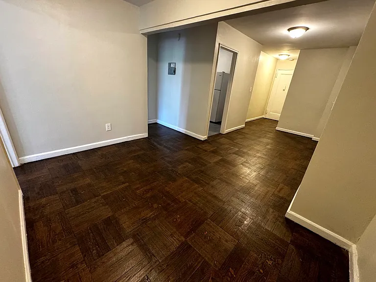 112-114 Chancellor Ave #B10 — Photo 5