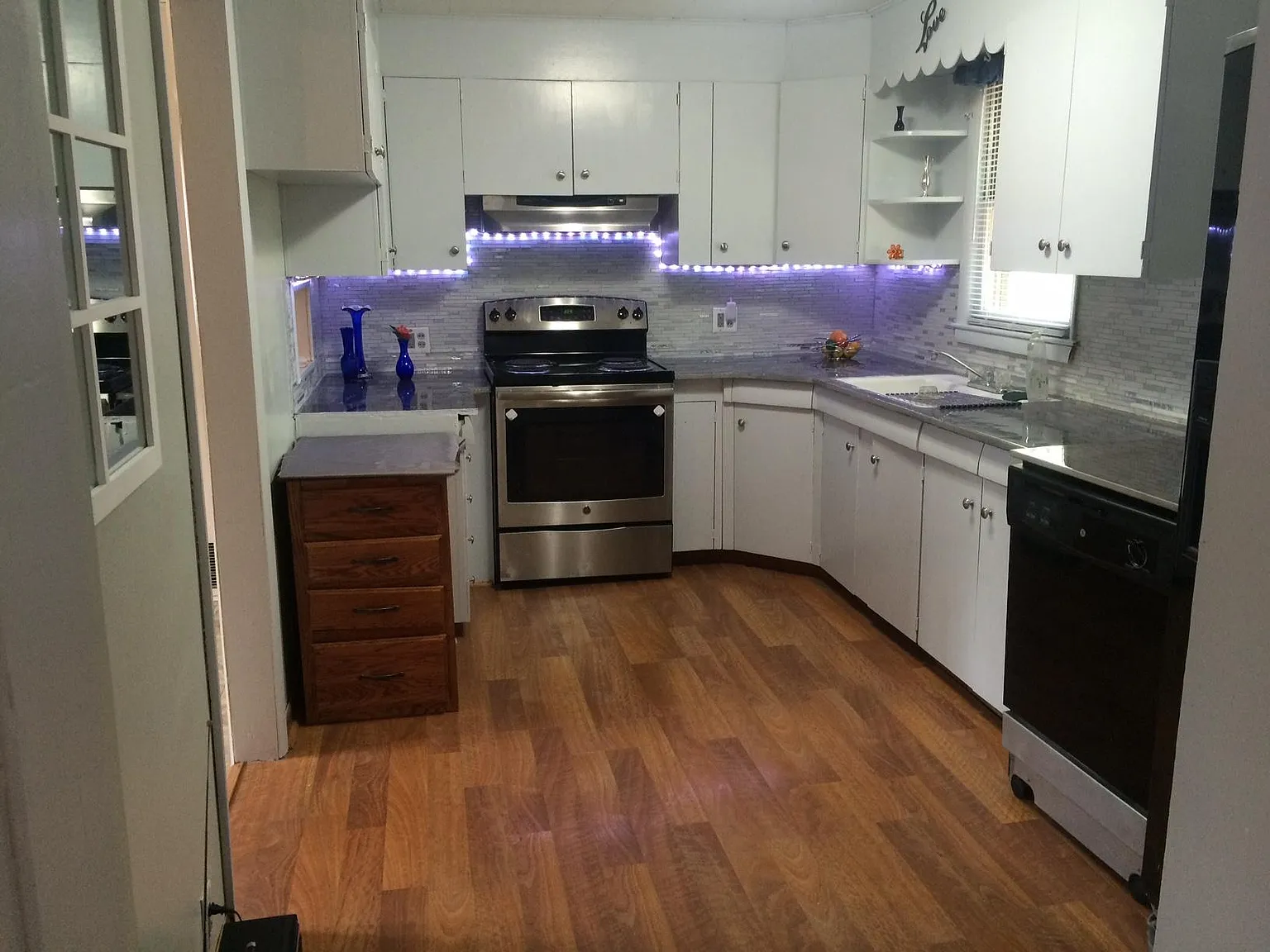 4 bed, 1800 sqft, $1,925 — Photo 3